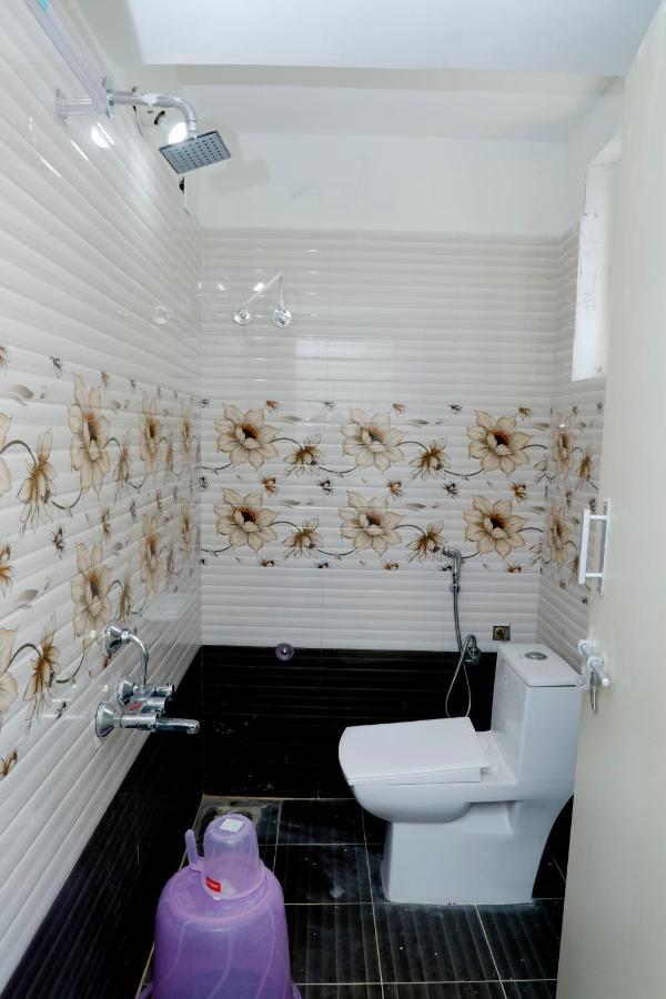 Cnr Residency Hotel Madanapalle Bagian luar foto