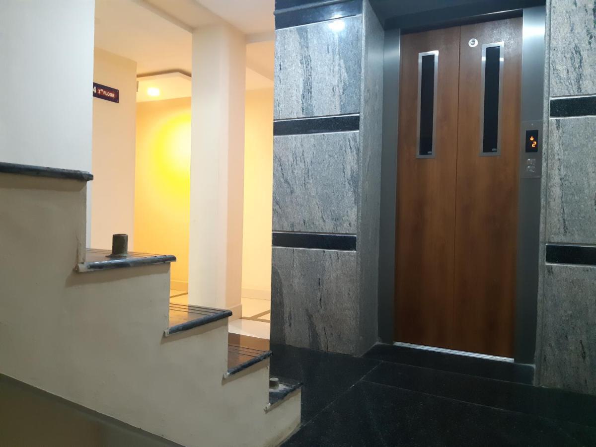 Cnr Residency Hotel Madanapalle Bagian luar foto