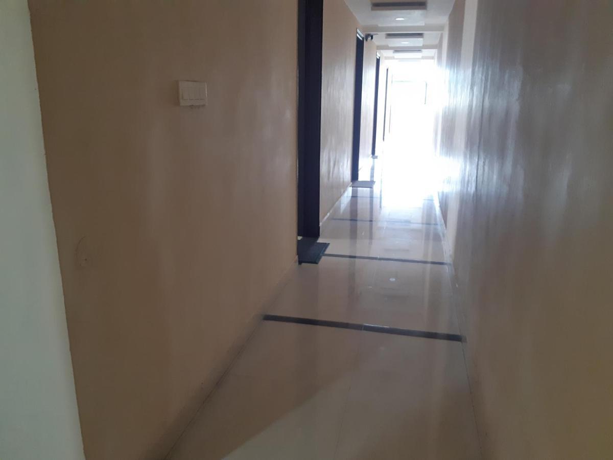 Cnr Residency Hotel Madanapalle Bagian luar foto