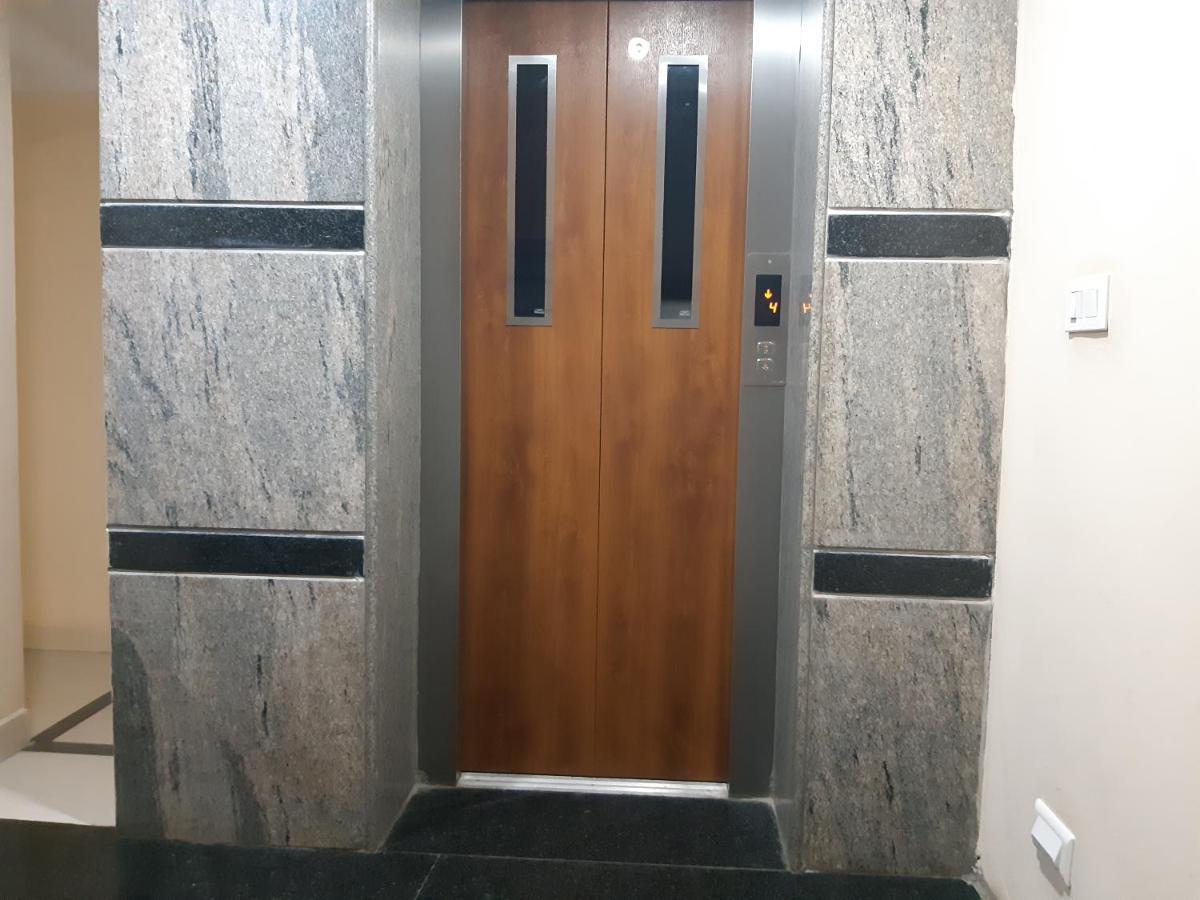 Cnr Residency Hotel Madanapalle Bagian luar foto